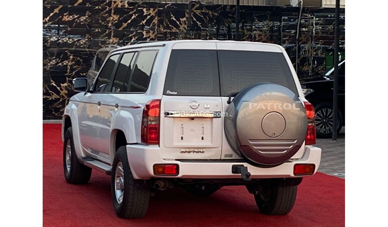 نيسان باترول سفاري