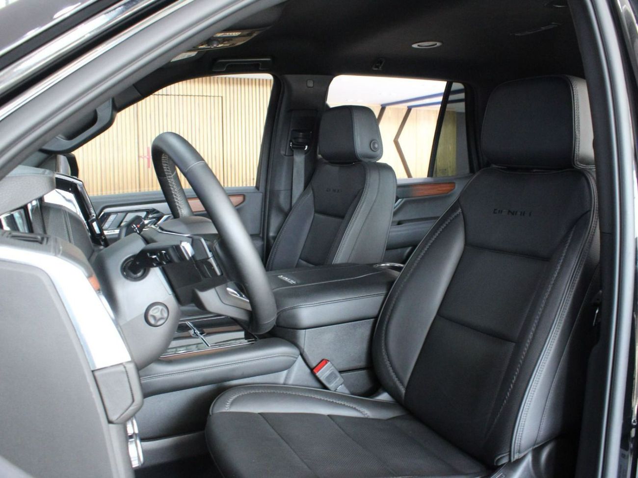 جي أم سي يوكون 6.2 V8 Denali (AWD)