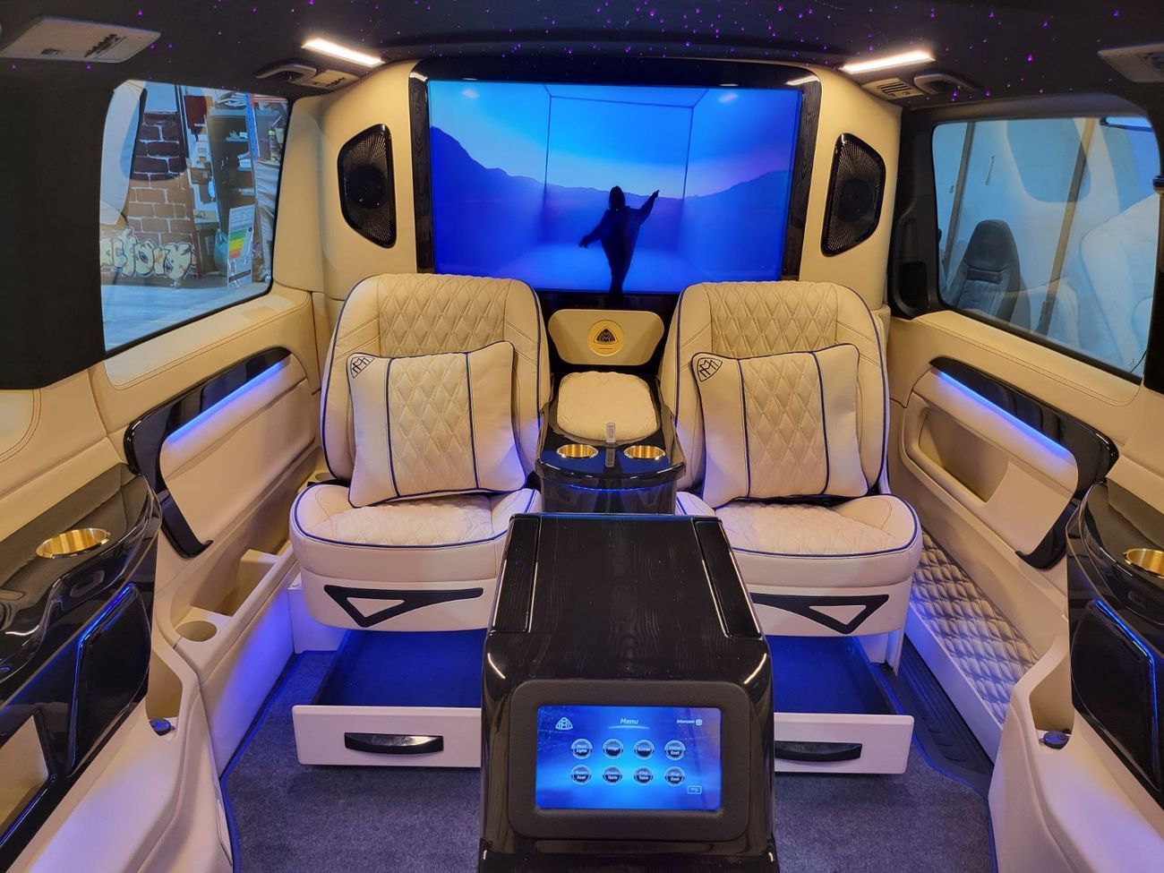 Mercedes-Benz V 300 “LUMA” – 1 Of 5 CONCEPT - Handcrafted by ROYAL CUSTOMS in Dubai (Since 2009)