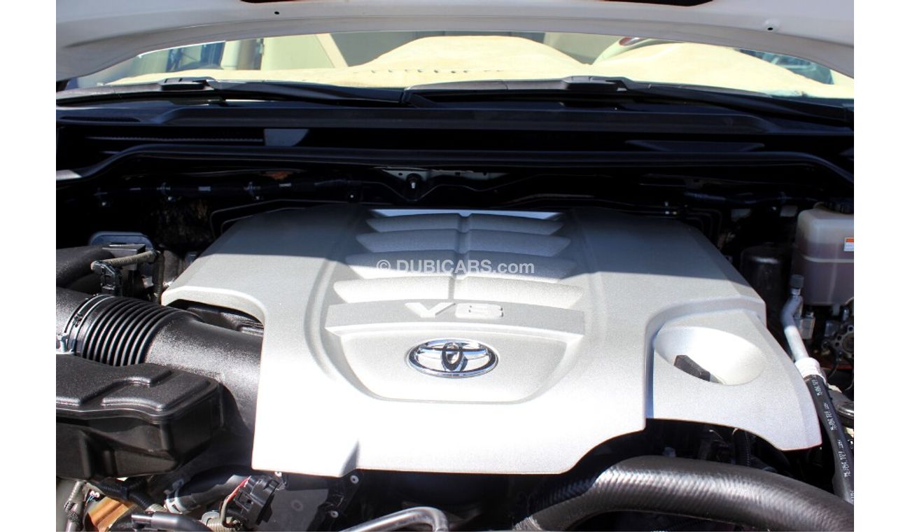 Toyota Land Cruiser (2017) GXR V8 5.7, GCC