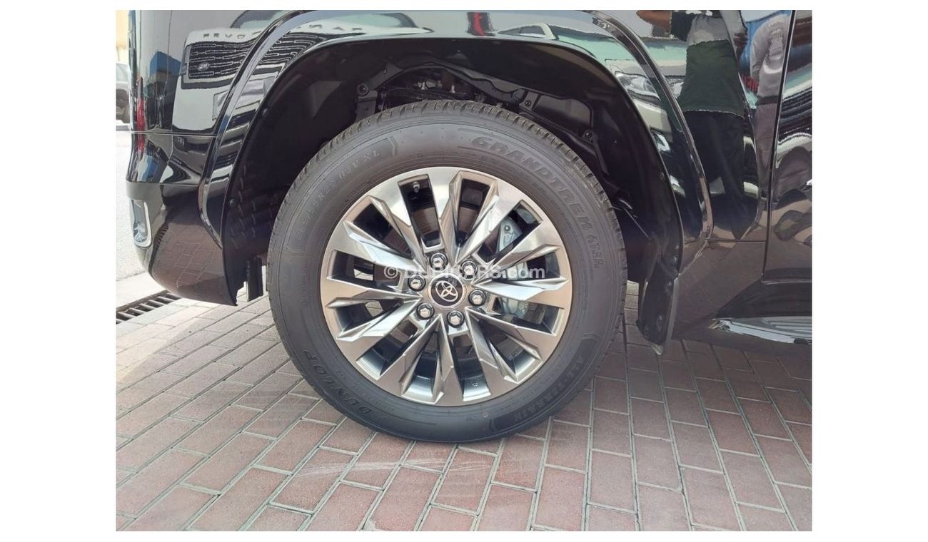 Toyota Land Cruiser VXR 3.5 TWINTURBO Al-Futtaim 4 Year warranty