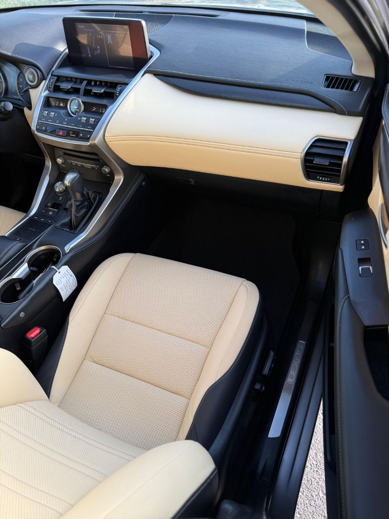 Lexus NX300 Premium 2.0 full option