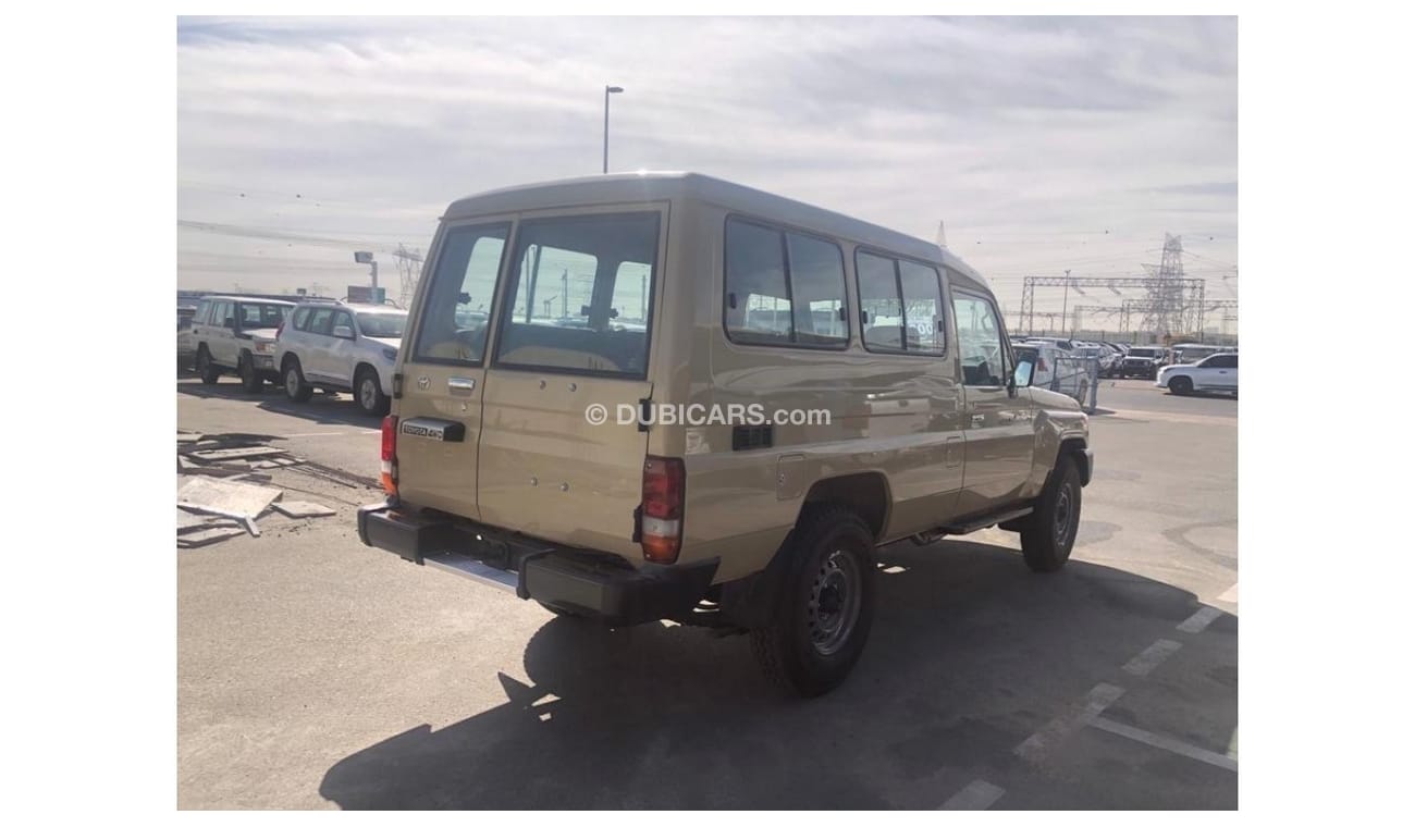 Toyota Land Cruiser 70 TOYOTA LAND CRUISER LC78 HARDTOP 4.2L WITH DIFF LOCK POWER WINDOWS DIESEL V6 MY 2023 BEIGE AND WHITE