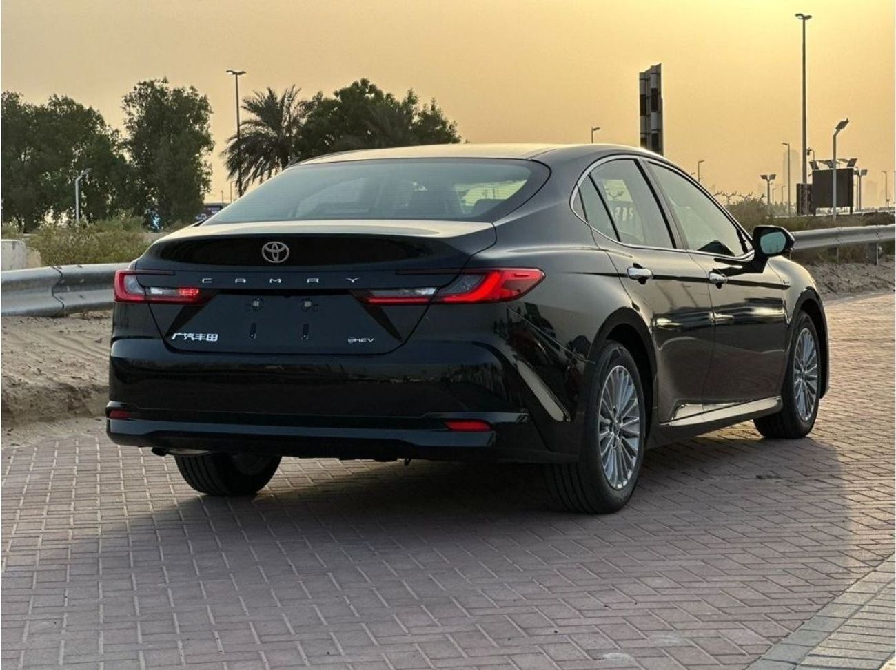 Toyota Camry TOYOTA CAMRY HEV 2.0L  2024