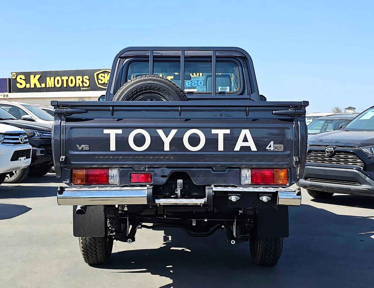 تويوتا لاند كروزر بيك آب LC79 / SC STD / 4.0L V6 PETROL / A/T / DIFF LOCK / SNORKEL (CODE #  LC79)