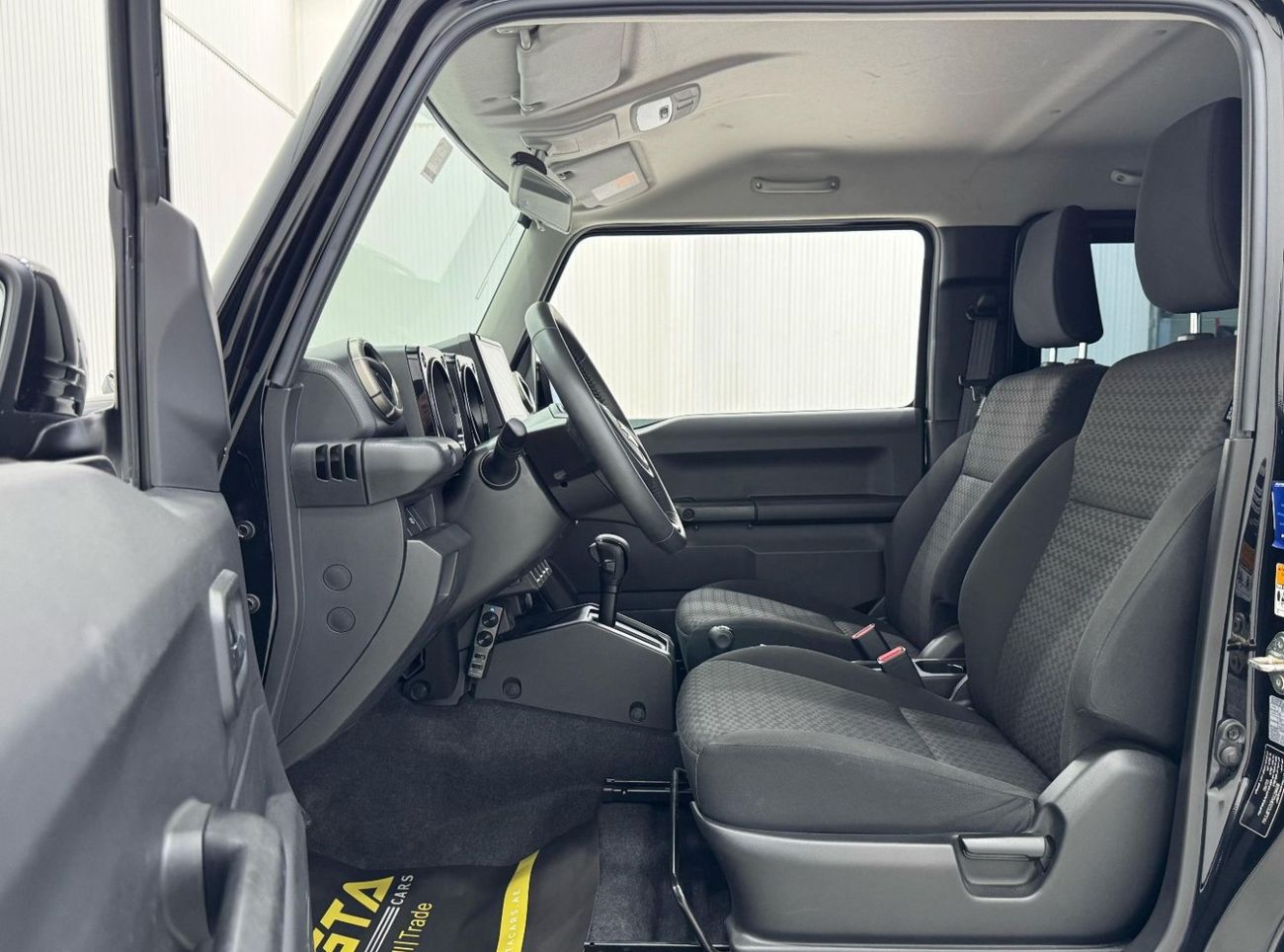 سوزوكي جيمني GL 1.5L (3-Doors) 2023 Suzuki Jimy All Grip, Nov 2028 Suzuki Warranty, Very Low Kms, G63 Kit, GCC