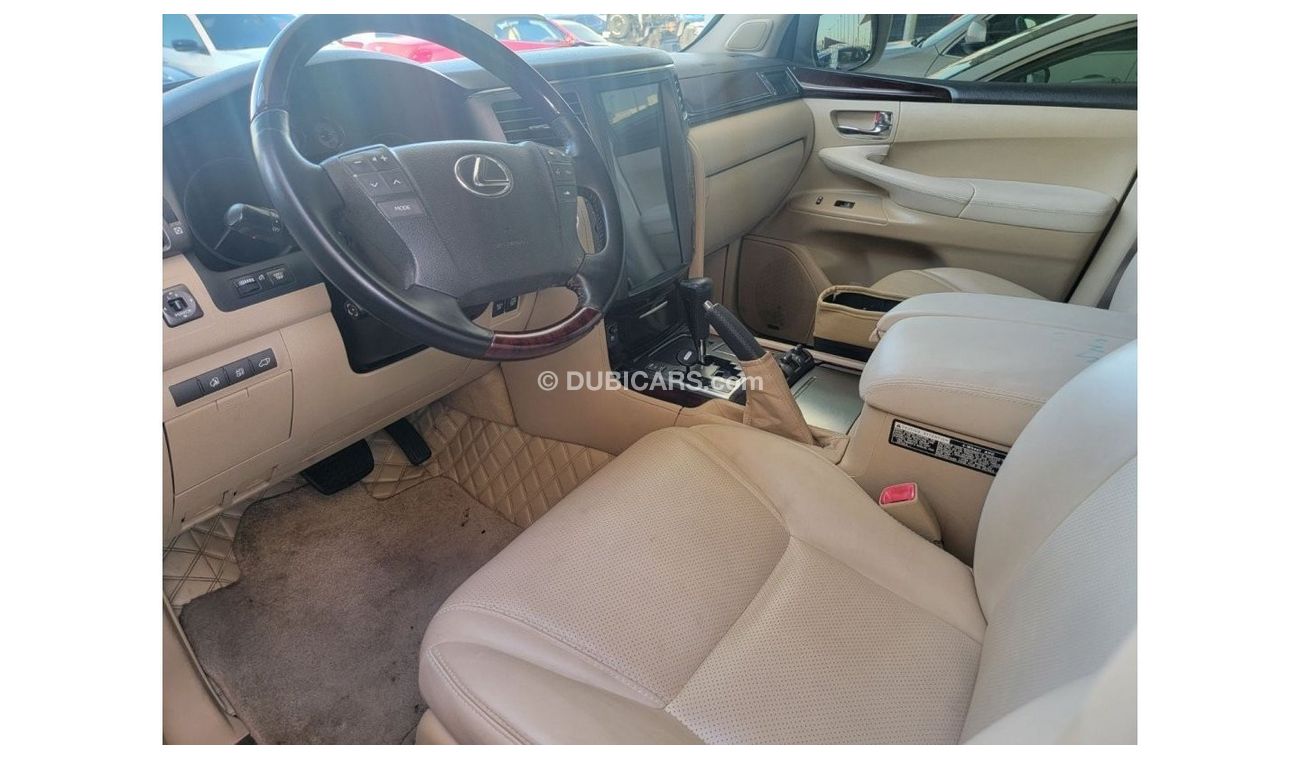 Lexus LX 570