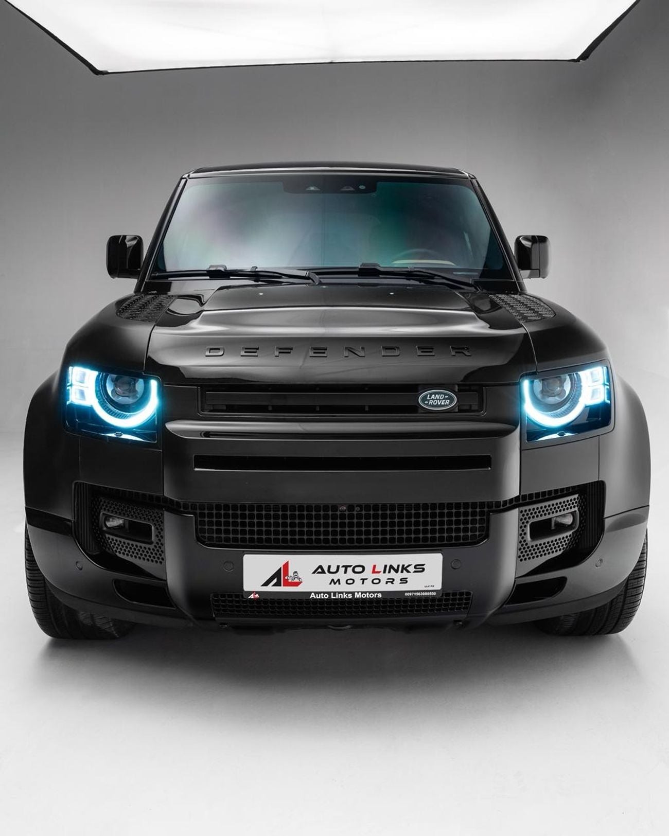 لاند روفر ديفندر 110 X P525 5.0L