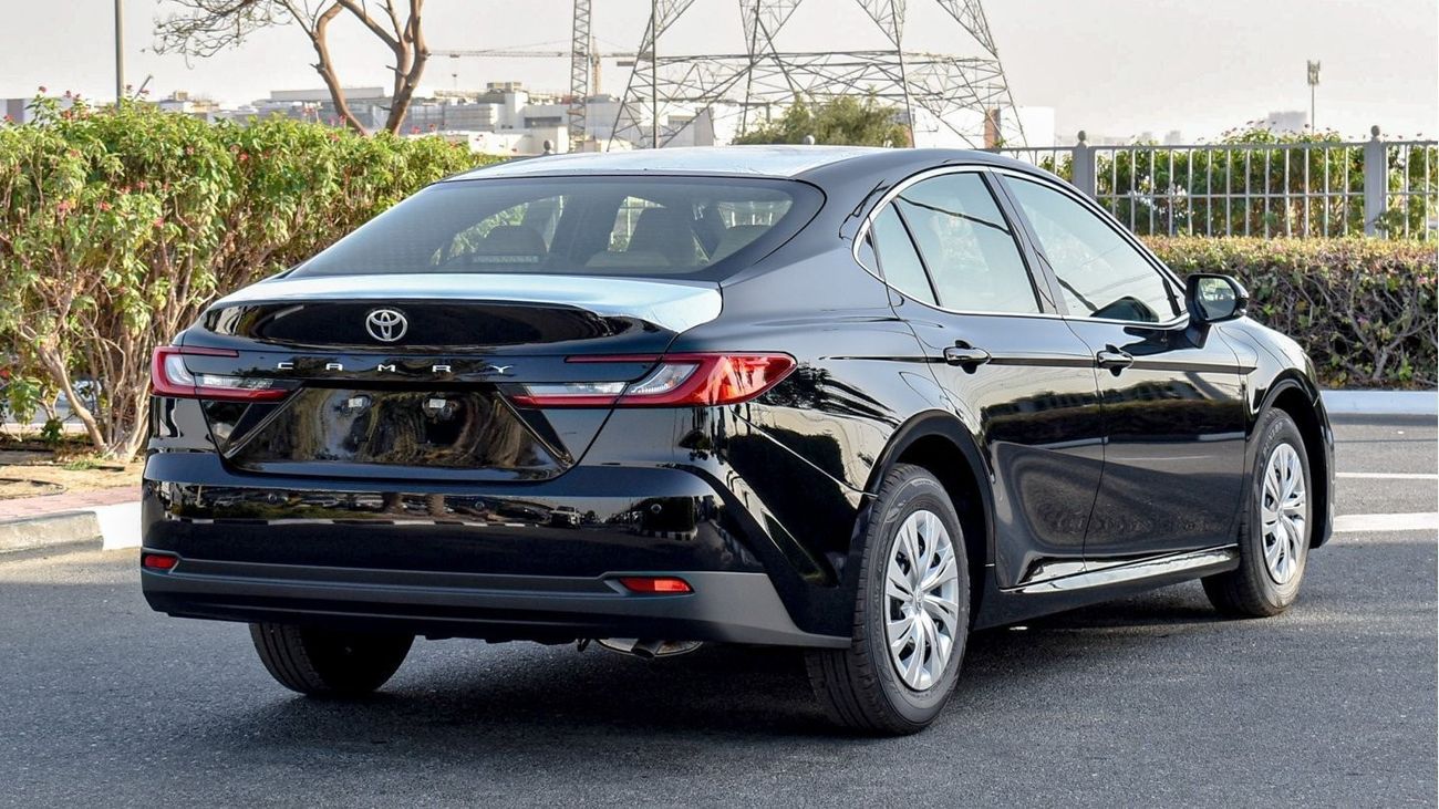 تويوتا كامري 2.5L Petrol