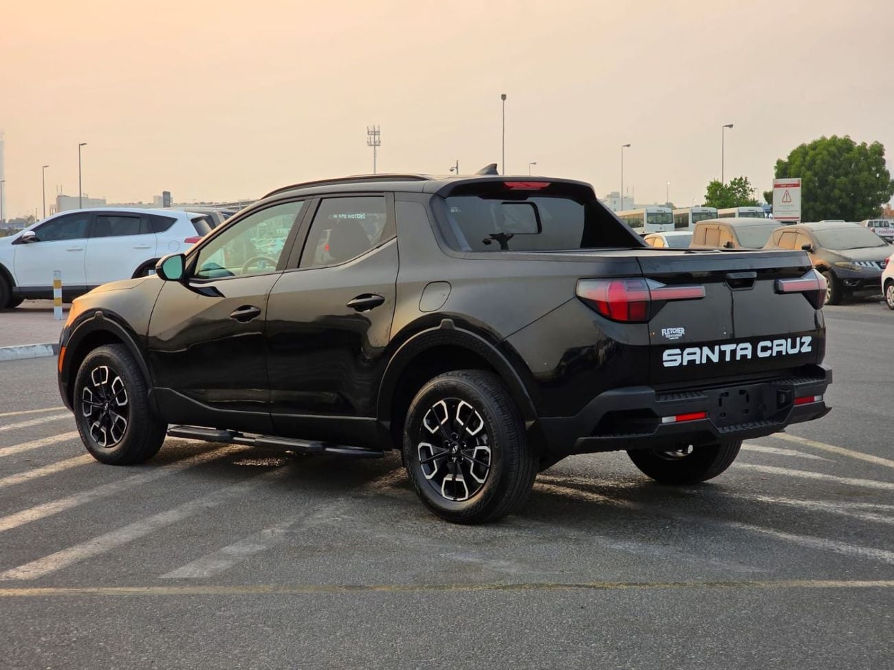 Hyundai Santa Cruz SEL (NON GCC) 2024 Model full option 2.5L engine Sunroof , Push button and leather seats