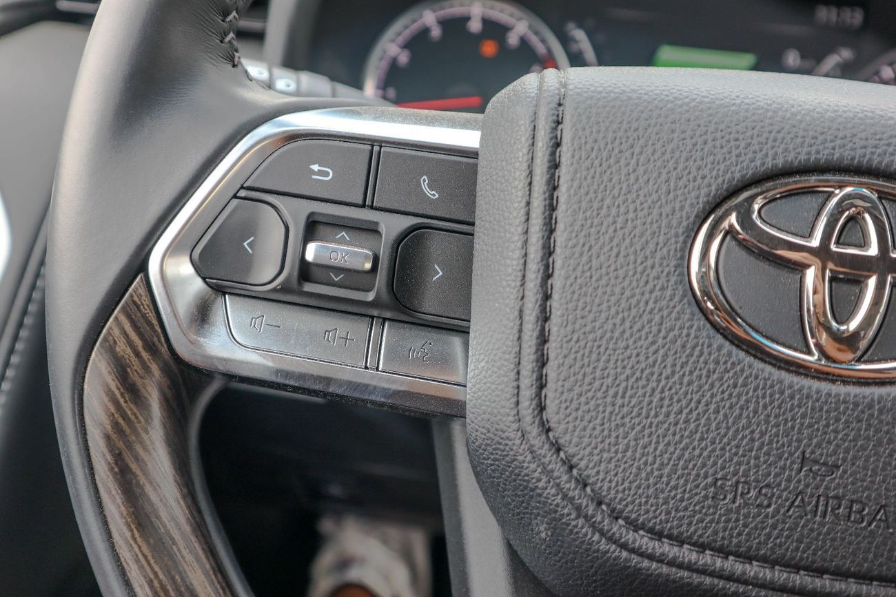 Toyota Land Cruiser VXR 3.5L Toyota Land Cruiser 300 Series (VJA300) VXR trim with the 3.5L