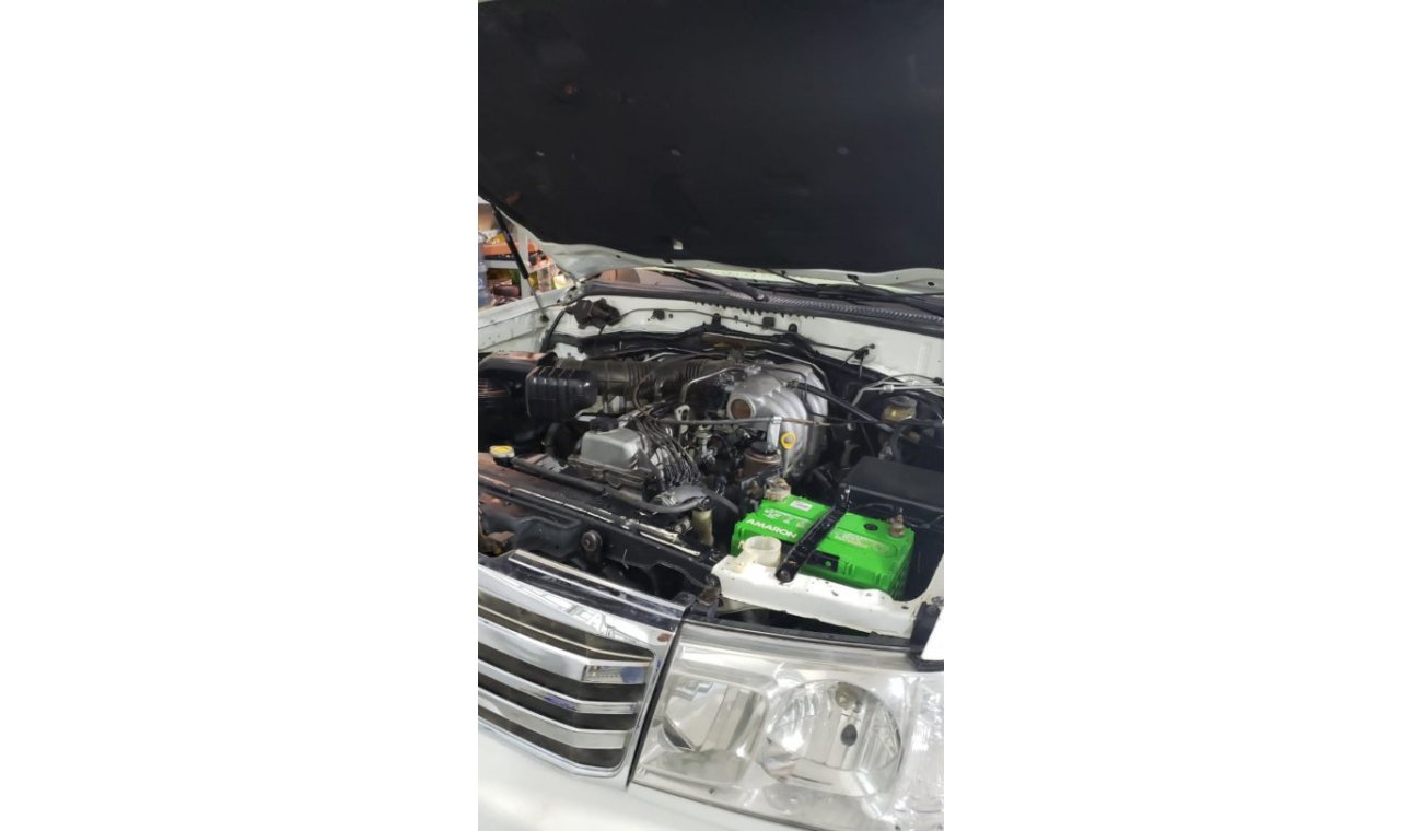 Toyota Land Cruiser GXR 4.5L V6