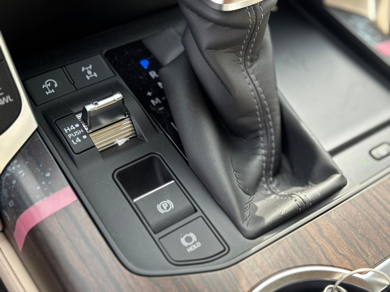 تويوتا لاند كروزر 