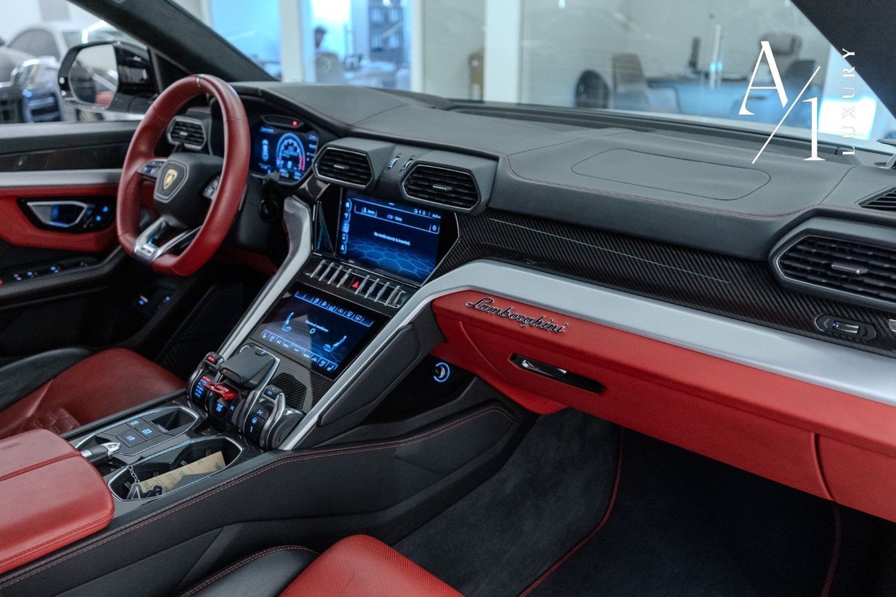 Lamborghini Urus 2020 Lamborghini Urus, Service History, Excellent Condition, Canadian Spec