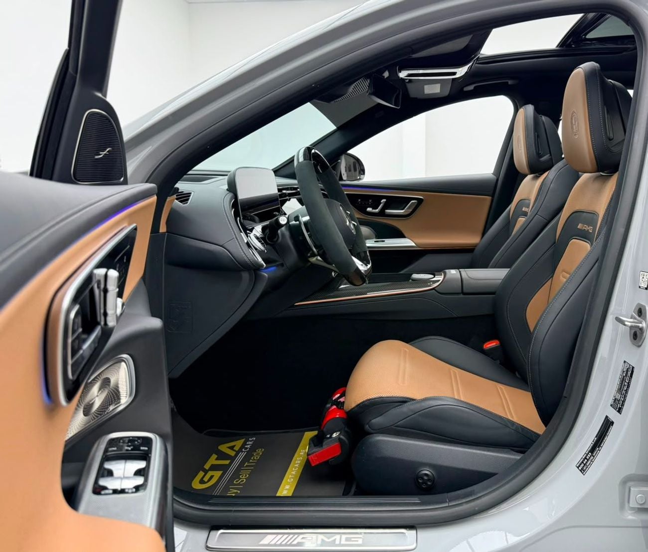 مرسيدس بنز E 53 AMG 4MATIC 2025 Mercedes Benz E53 AMG, 2026 MB Warranty + Service Pack, Full MB Service History, Low Km, GCC