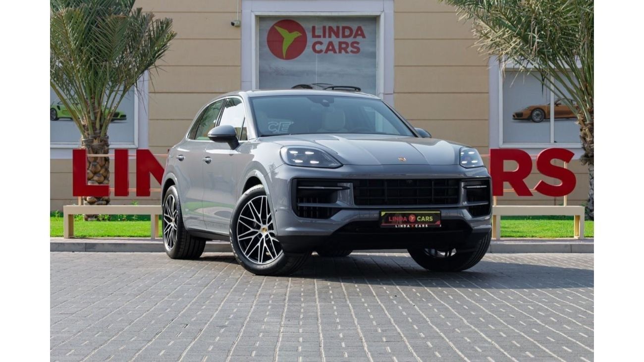 بورش كايان Porsche Cayenne 2024 GCC under Agency Warranty with Flexible Down-Payment.