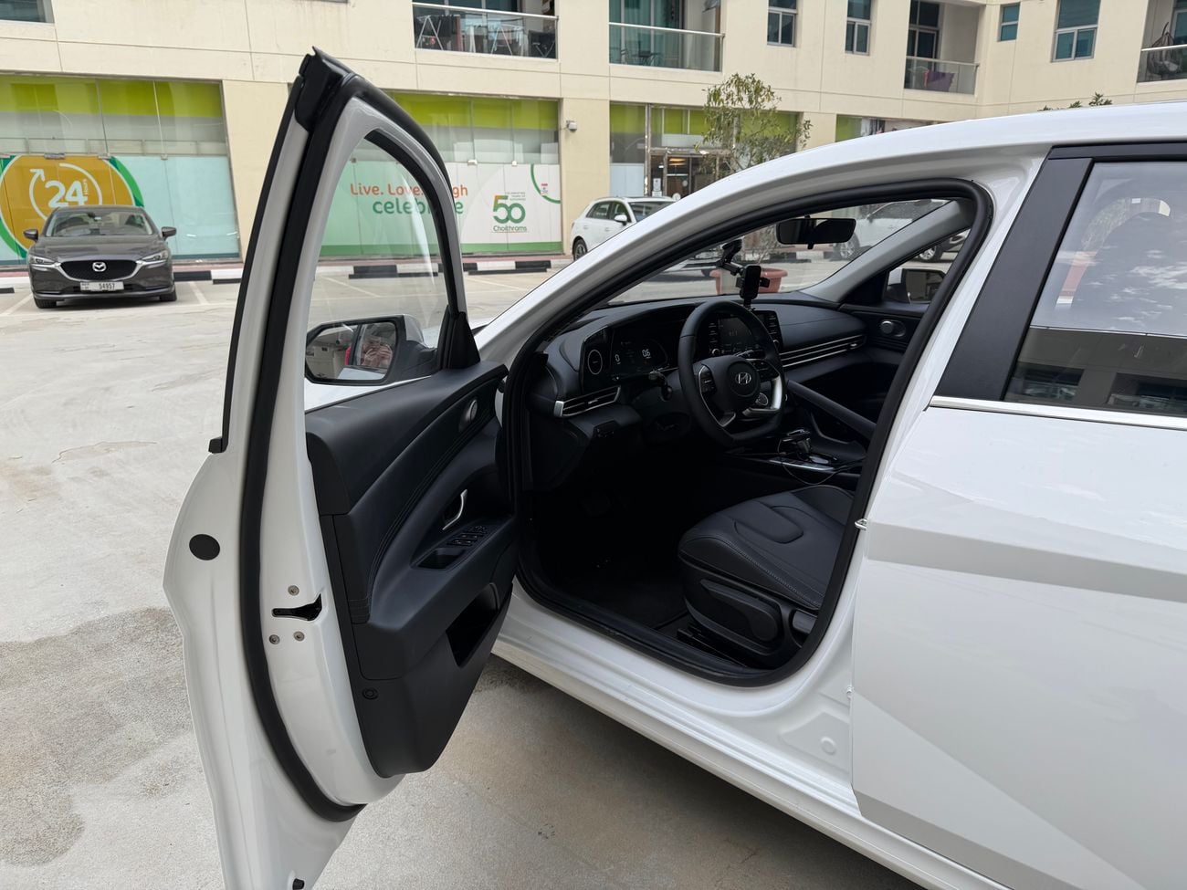 هيونداي إلانترا