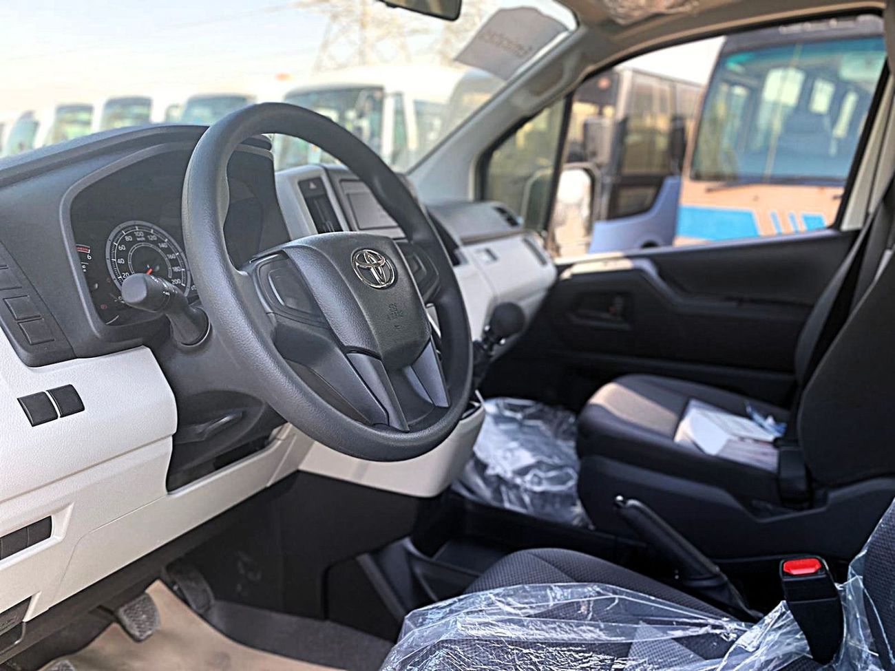 تويوتا هاياس High Roof New shape Black pumber 2.8L M/T DIESEL 2026 MODEL