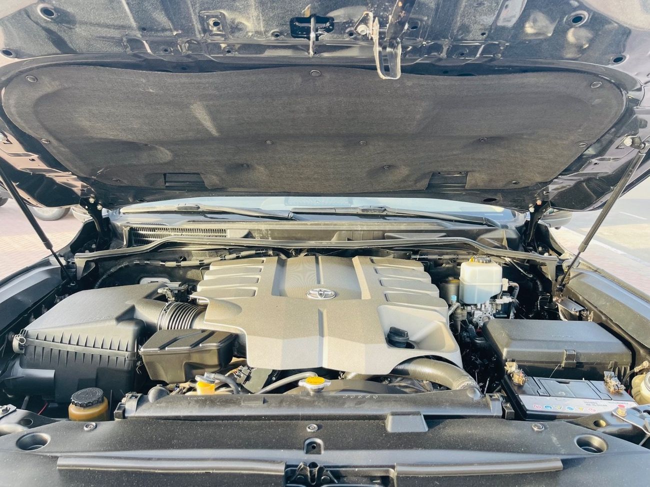 تويوتا لاند كروزر Toyota landcuriser GXR V8 full option upgrade inside and outside 2025 shape