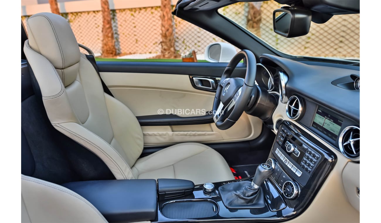Mercedes-Benz SLK 200 Convertible | 1,995 P.M | 0% Downpayment | Perfect Condition