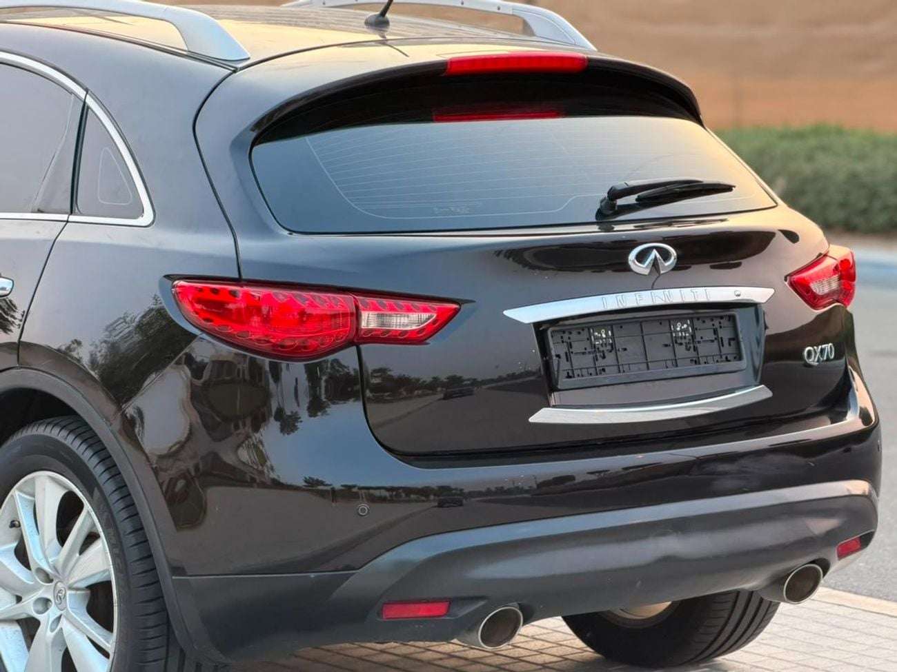 Infiniti QX70 LUXURY