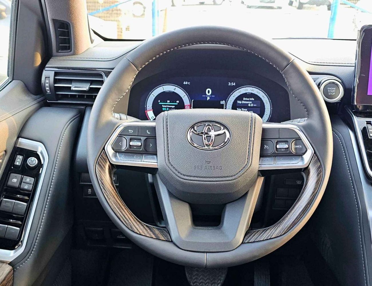 Toyota Land Cruiser VXR TOYOTA LANDCRUISER VXR TWIN TURBO FULL OPTION | 3.5L V6 PETROL A/T 4WD 2026 (EXPORT ONLY AFRICA)