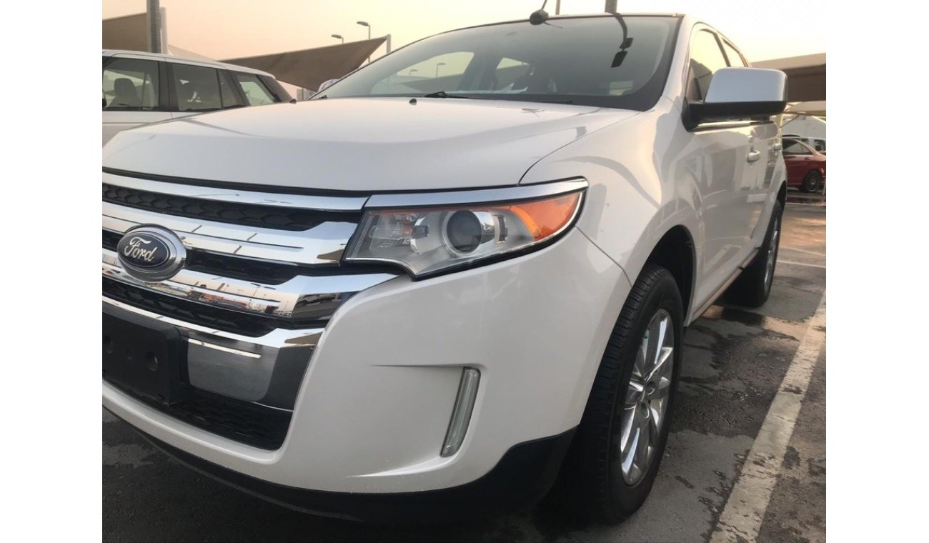 Ford Edge AWD 2012GCC car prefect condition no need any maintenance low mileage panoramic roof