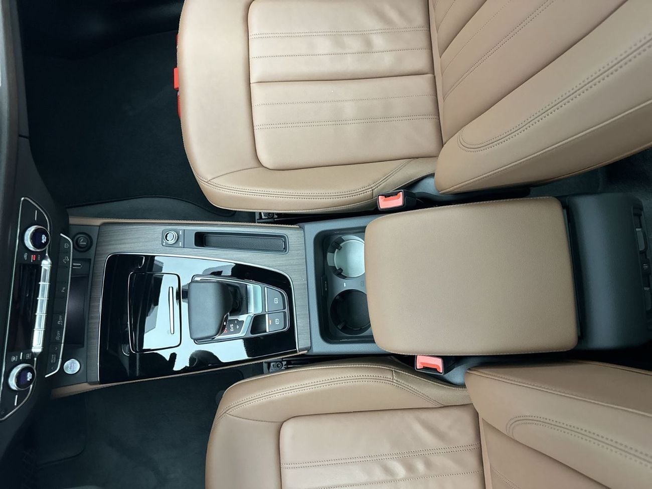 أودي Q5 45 TFSI ADVANCED 2.0L