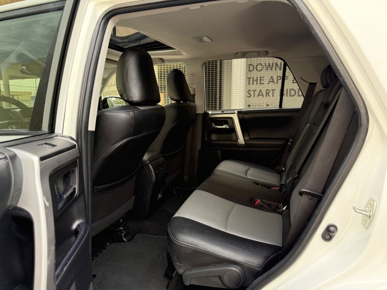 تويوتا Runner4 2022 SR5 TRAIL SPORT 7 SEATS 4x4 CANADA SPEC