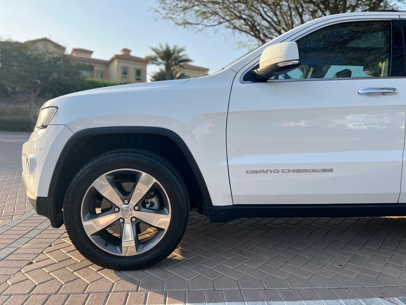 جيب جراند شيروكي Limited 3.6L