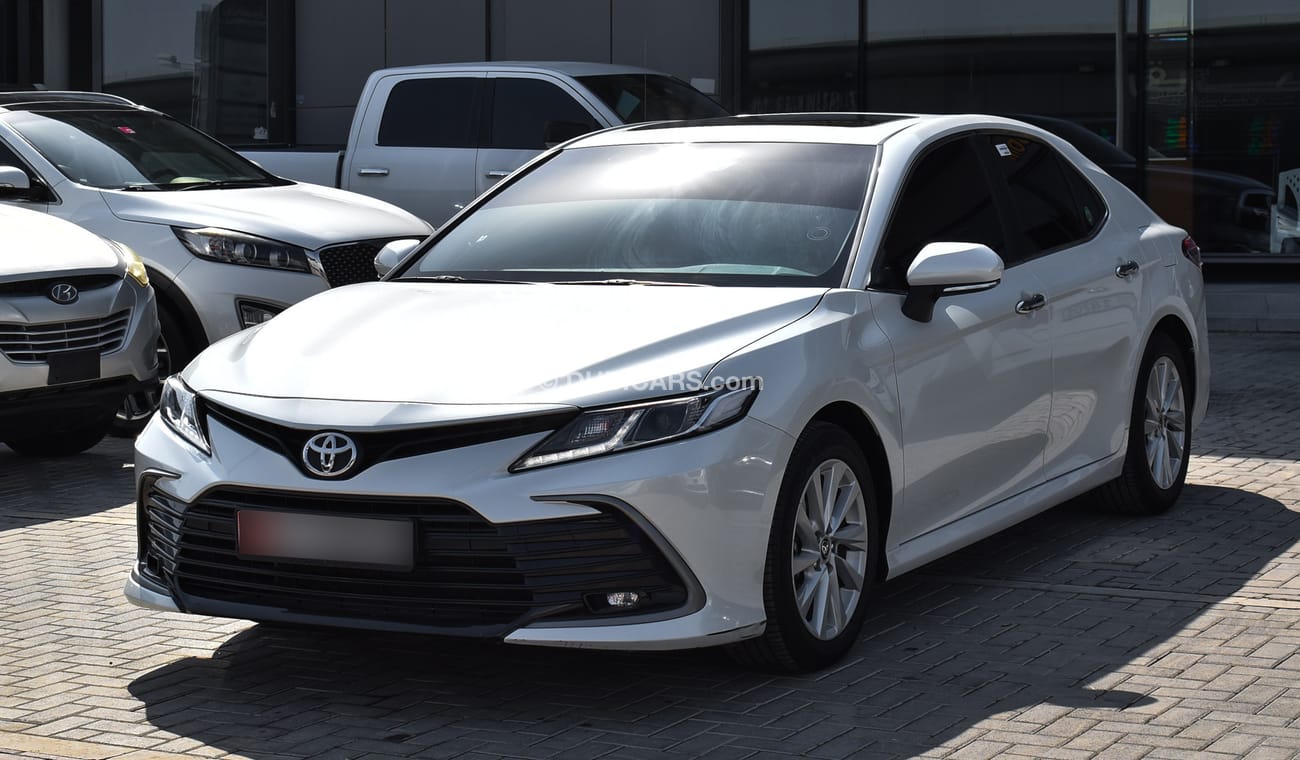 Used Toyota Camry SE 2022 for sale in Abu Dhabi 667450