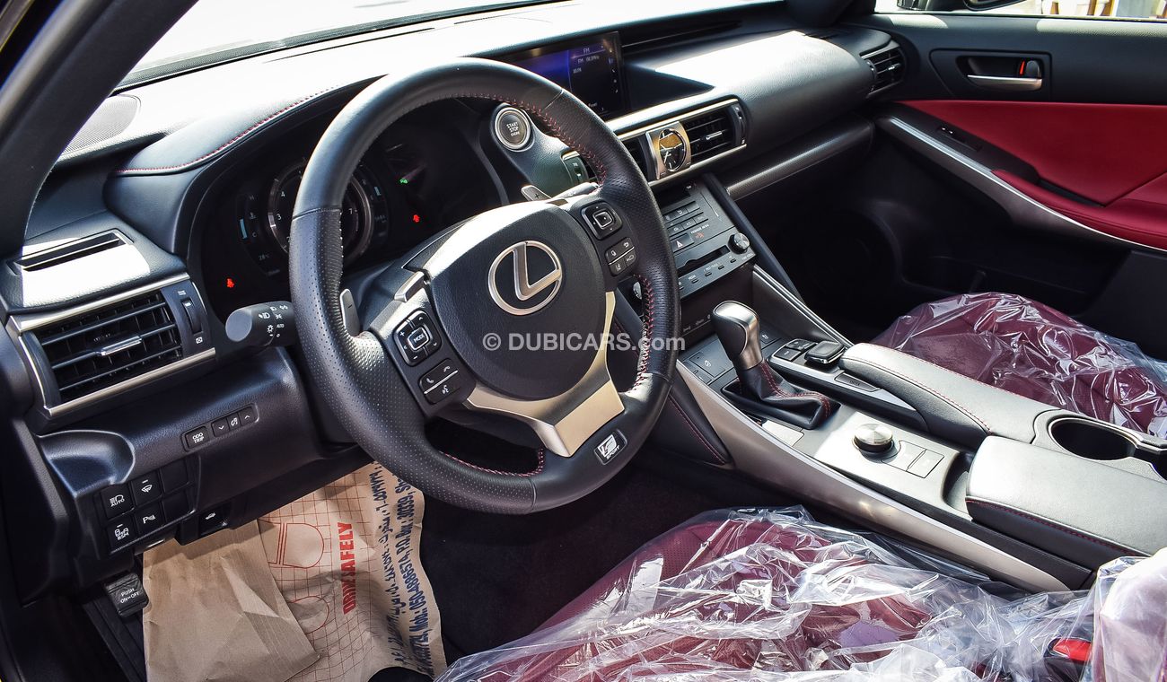 لكزس ISF السعر شامل الضريبه تسهيلات بنكيه الدفعه الاولى بعد ثلاث شهور ضمان مكينه ولكير من المعرض