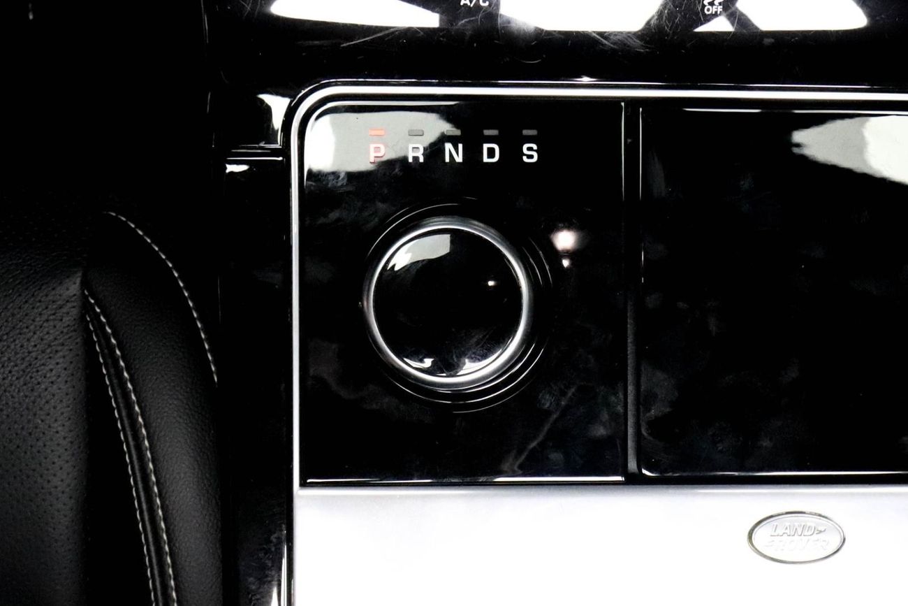 Land Rover Range Rover Velar L560