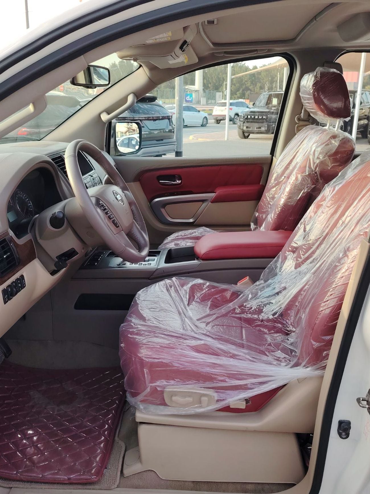 Nissan Armada LE 5.6L (320 HP)