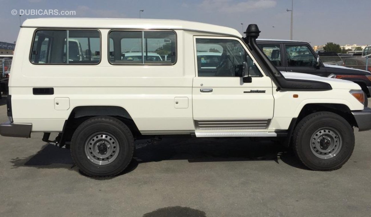 Toyota Land Cruiser VDJ78 V8 Diesel