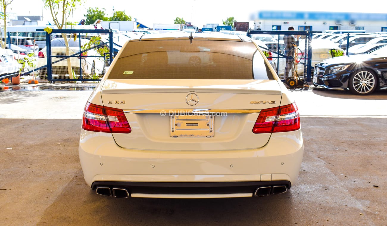 Mercedes-Benz E 63 AMG 6. 3 L V8