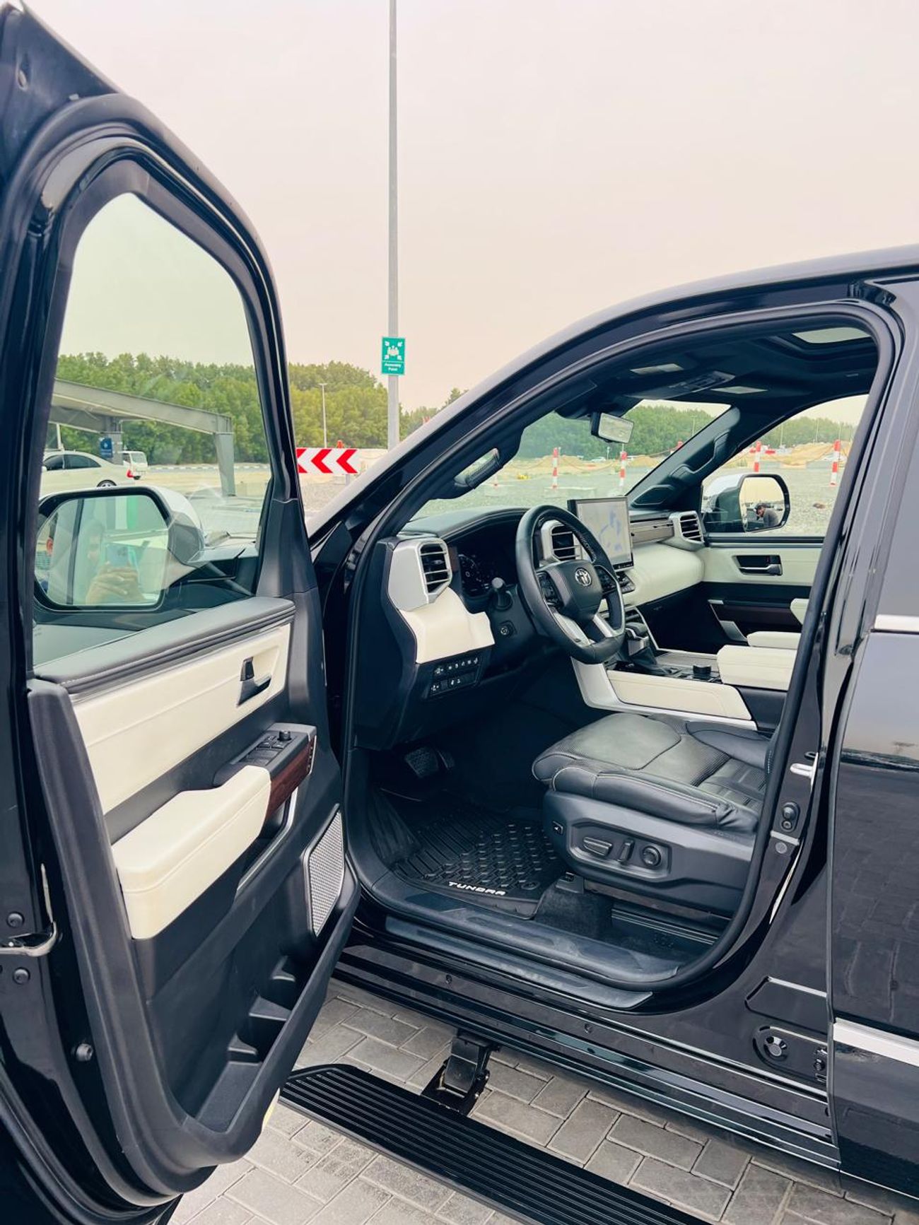 Toyota Tundra CAPSTONE