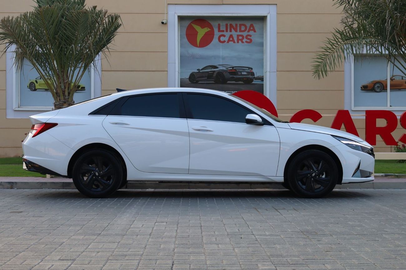 Hyundai Elantra Hyundai Elantra Comfort 2023 GCC under Agency Warranty with Flexible Down-Payment/ Flood Free.