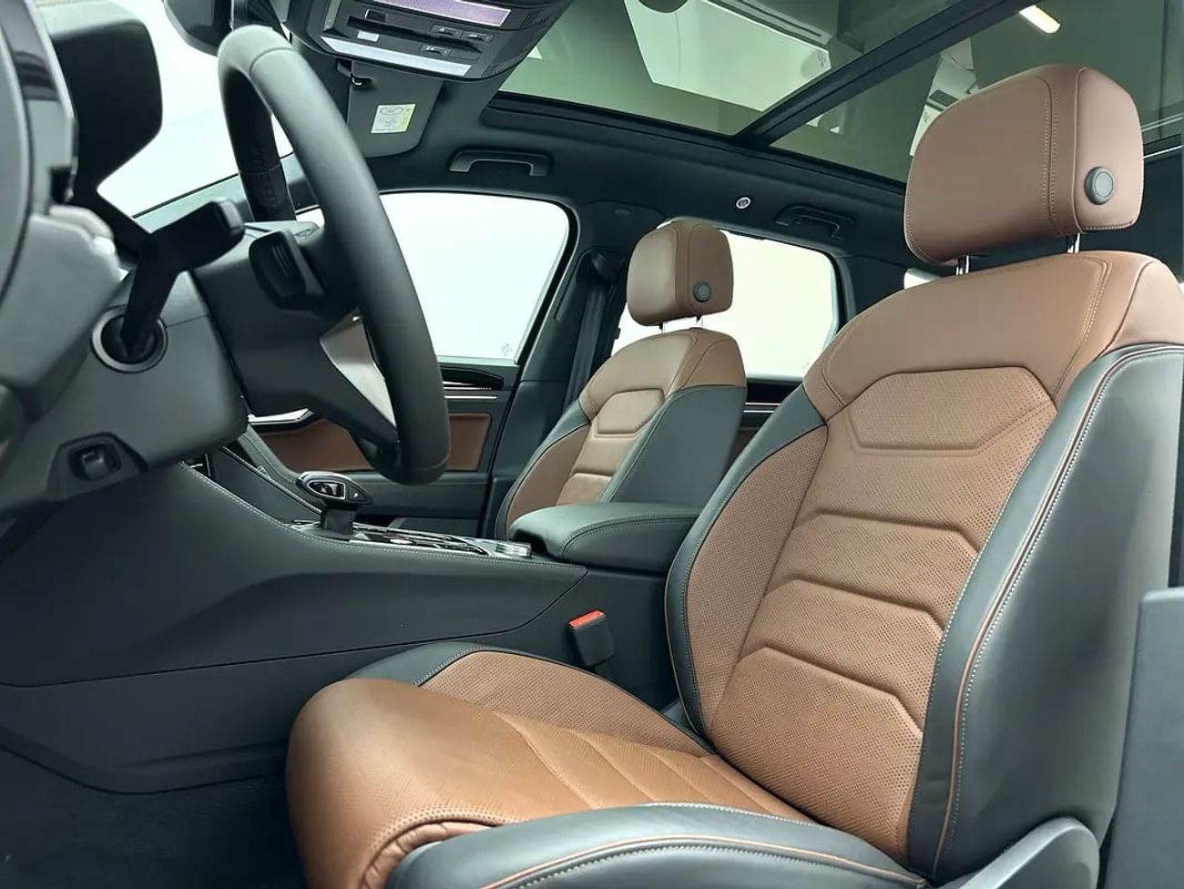 فولكس واجن طوارق Elegance 2 3.0L Elegance (Ref#00479) / 39,100 AED SAVINGS from New Car