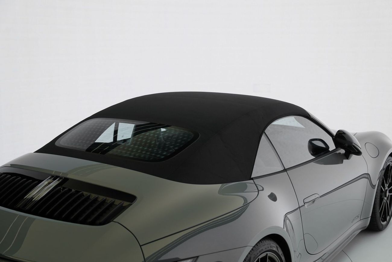 بورش 911 Carrera GTS 3.0L (475 HP) Convertible