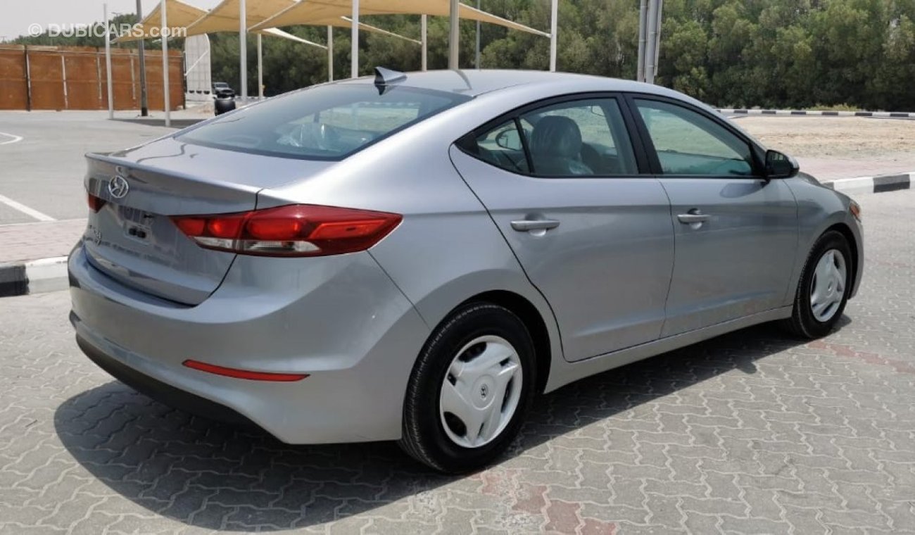 Hyundai Elantra SE - Very Clean Car