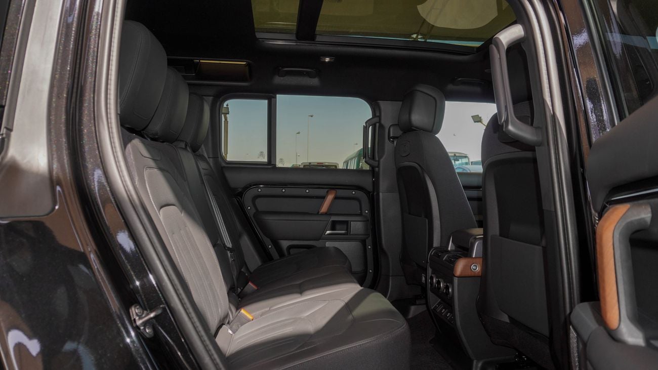 Land Rover Defender 3.0 L V6 d  RHD