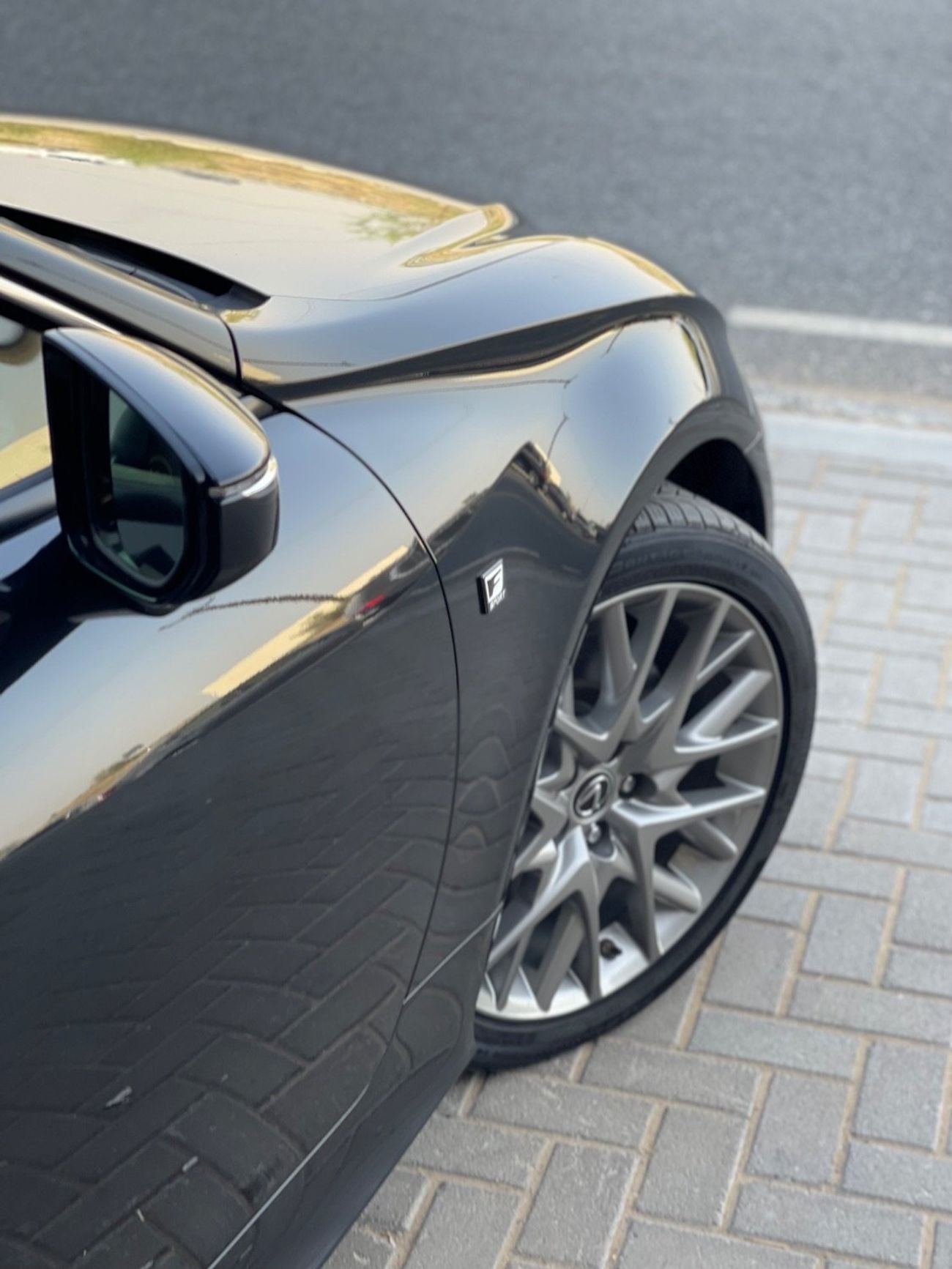 لكزس RC 350 F SPORT PLATINUM 3.5L V6 / SUNROOF / RADAR / REAR WHEEL DRIVE / BIG RIMS / COOLING AND HEATING SEATS