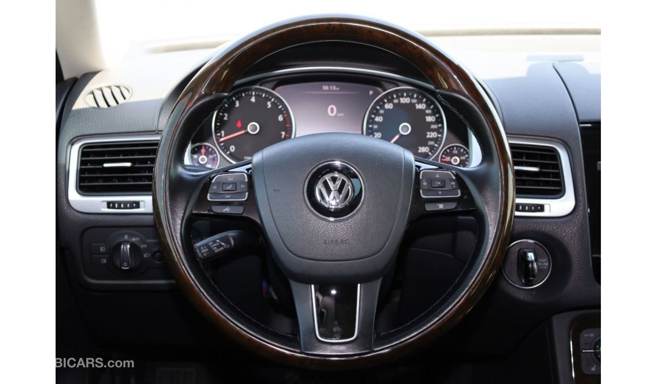 Volkswagen Touareg 3.6L V6 Petrol, Automatic, Four Wheel Drive| Excellent Condition | GCC Specs