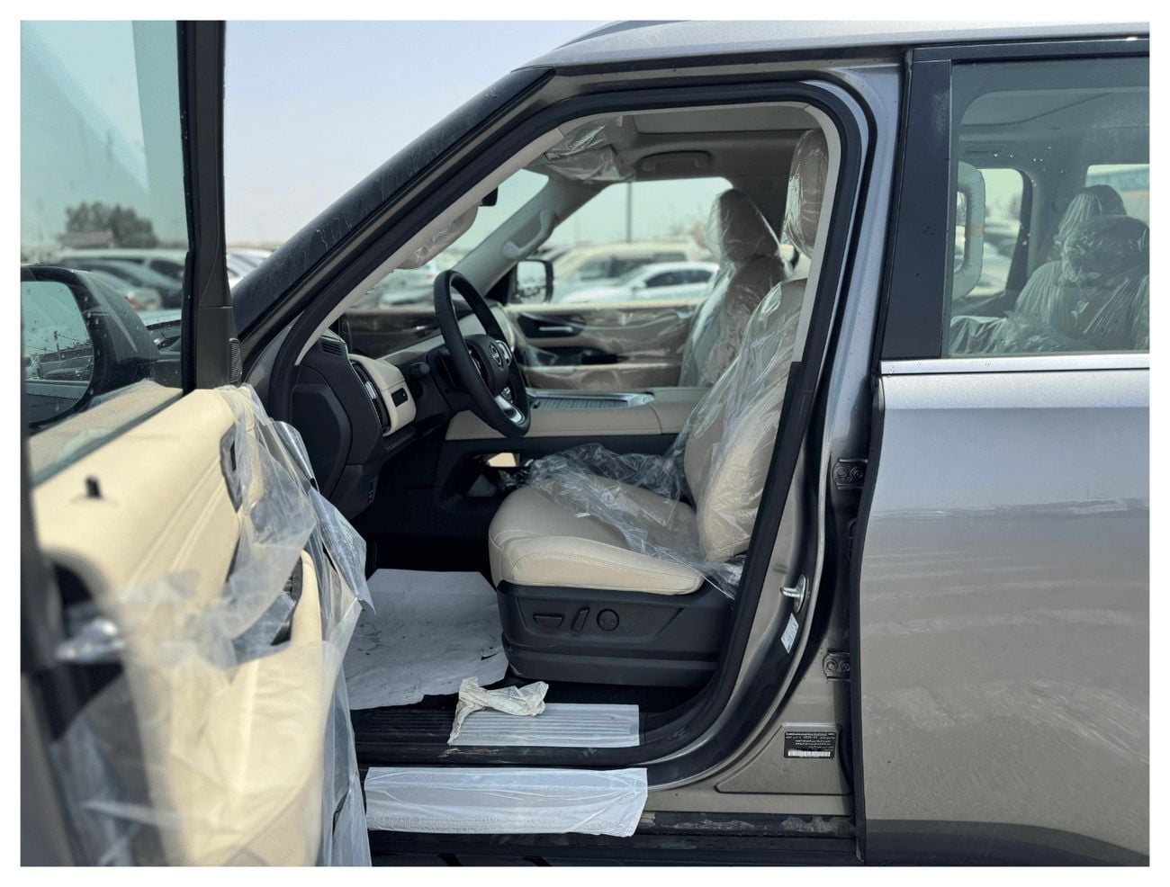 نيسان باترول 2026 Nissan Patrol LE 3.5L Mid options (Grey)
