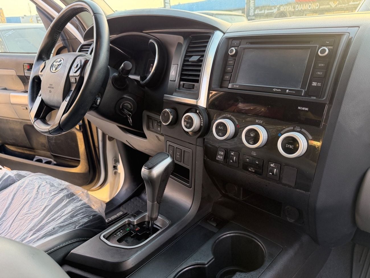 Toyota Sequoia SR5 (NON GCC)