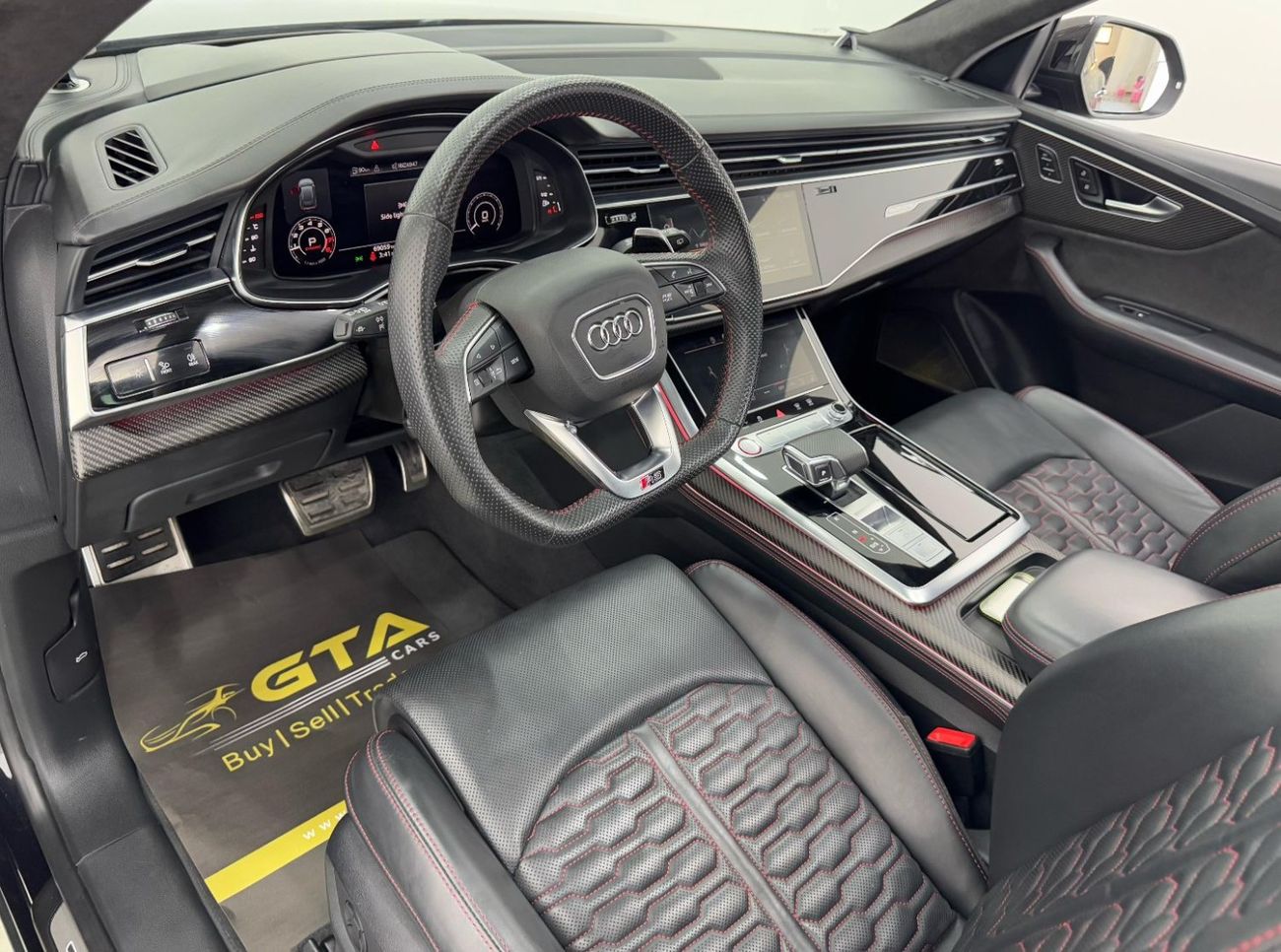 Audi RS Q8 TFSI quattro 4.0L 2020 Audi RSQ8 Quattro, Warranty, Audi Service Pack, Carbon Fiber Package, GCC