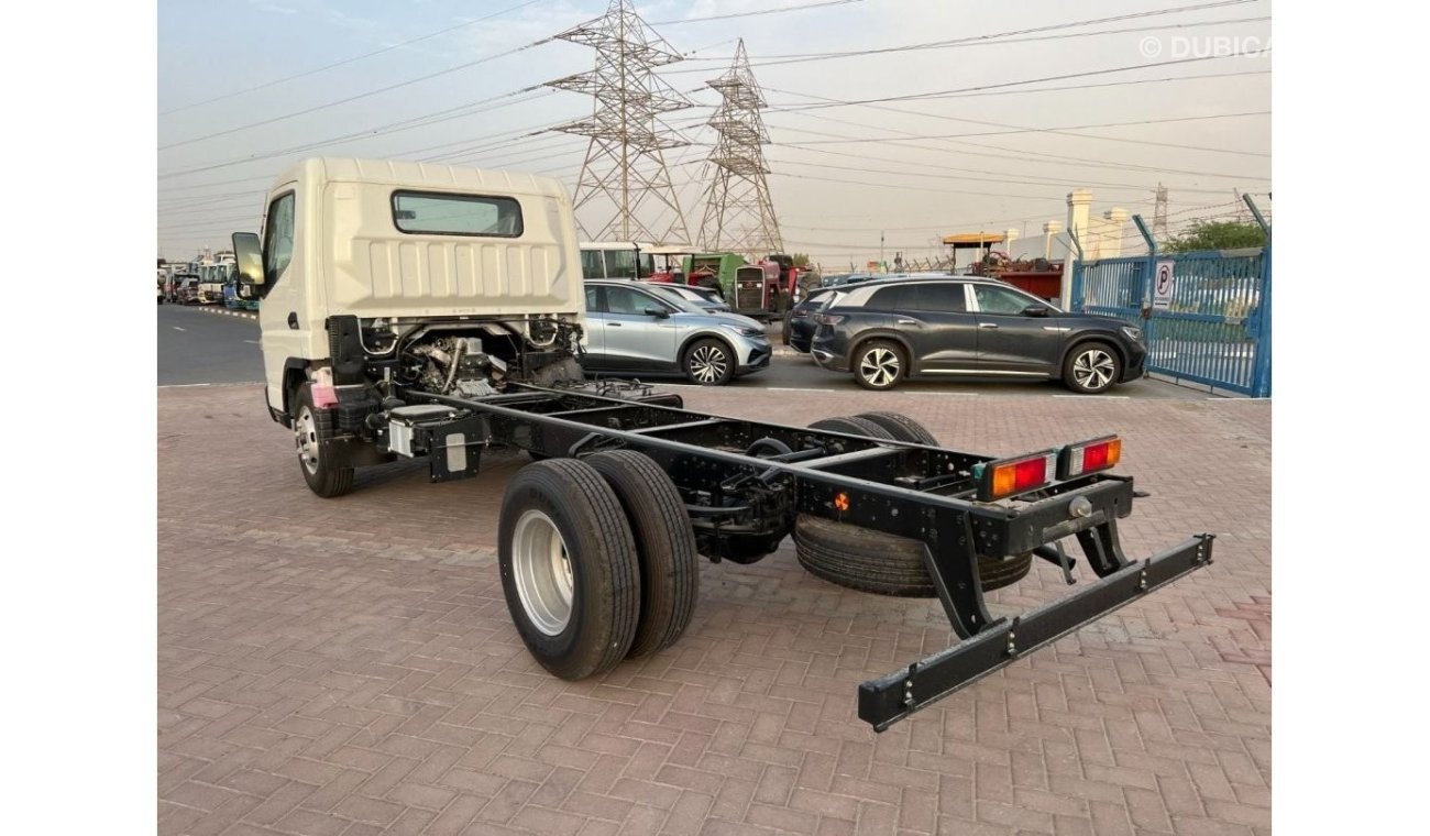 ميتسوبيشي كانتر Fuso 14-ft Long Chassis 4.2L without Turbo