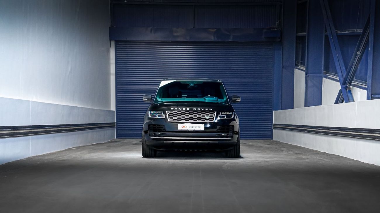 Land Rover Range Rover Vogue SE 5.0L UAE's Very Best Example | 2 Years Free Servicing | AED 4,460 Per Month