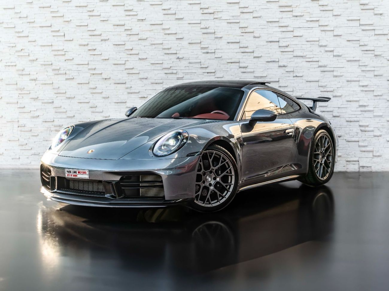 Porsche 911 Carrera 3.0L (444 HP) Coupe